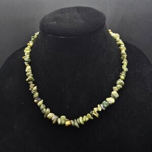 Green Jade Gemstone Chip Beaded Necklace